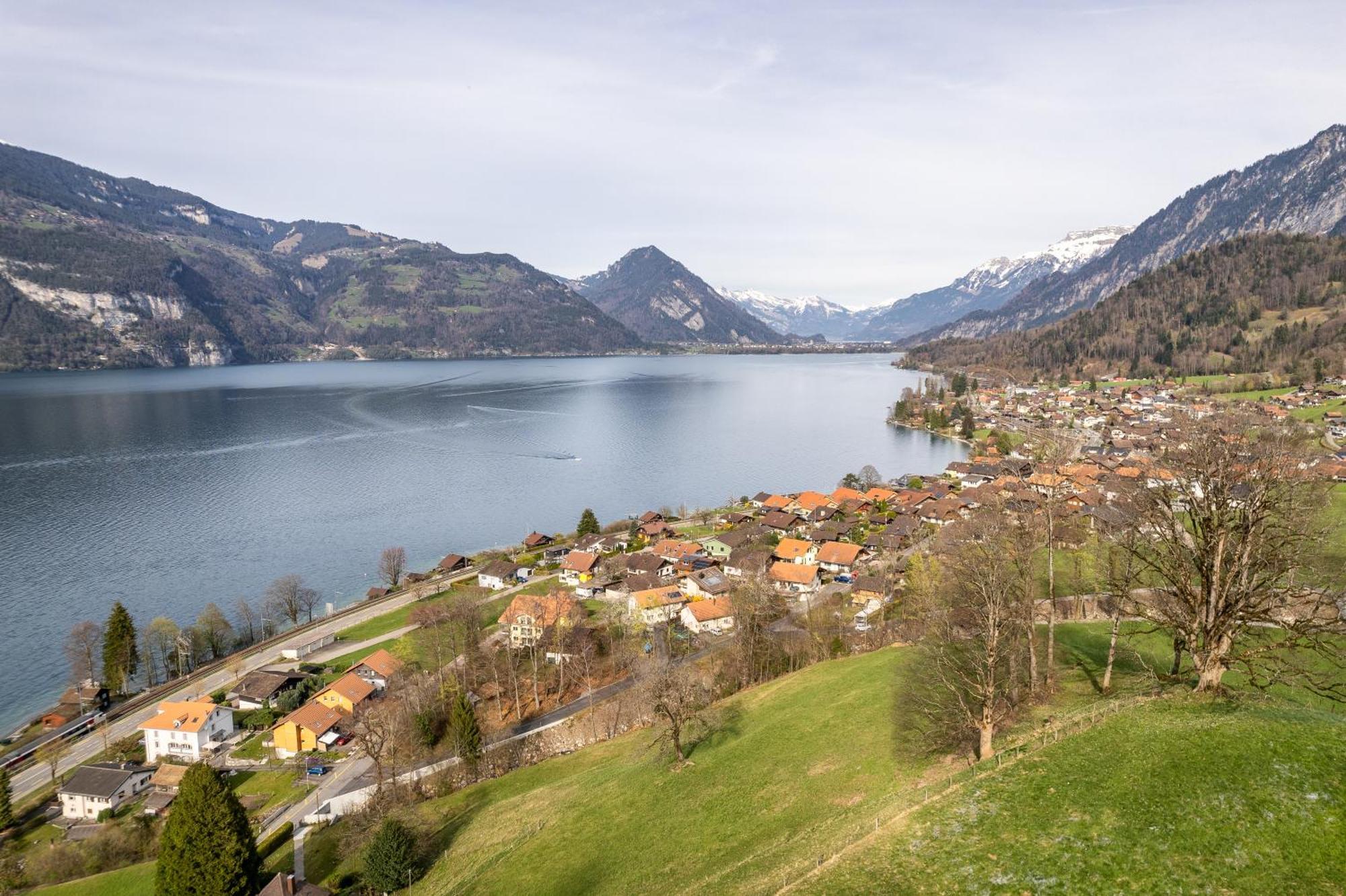 Bijou Side Panorama - Seeblick Und Erholung Nahe Interlaken * Leissigen